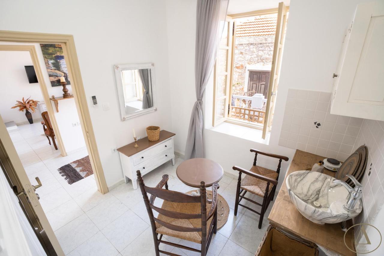 Villa Mansion House à Chalki Town Extérieur photo