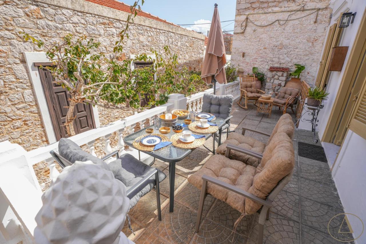 Villa Mansion House à Chalki Town Extérieur photo