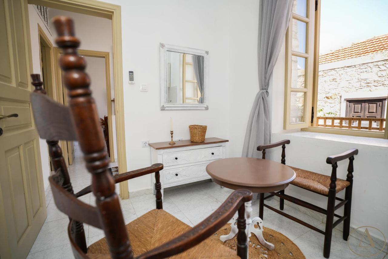 Villa Mansion House à Chalki Town Extérieur photo