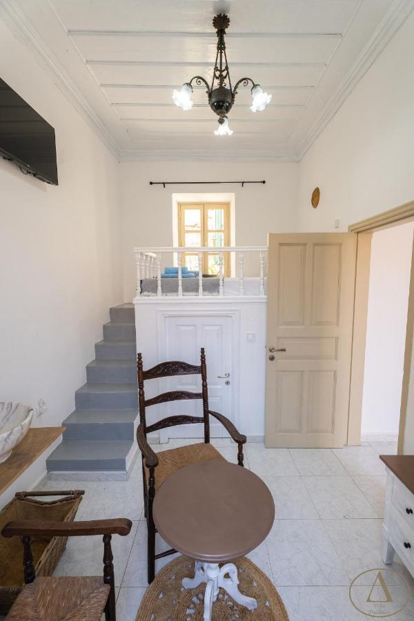 Villa Mansion House à Chalki Town Extérieur photo